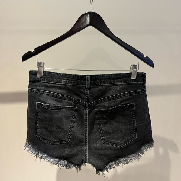 Black jean shorts size US 8 - Picture 3 of 7